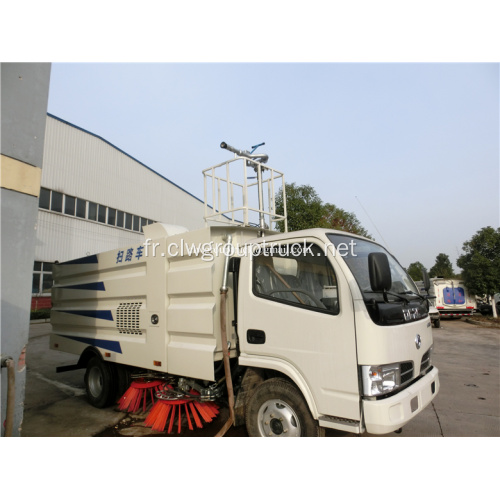 Camion de nettoyage de balayeuse de poussière de route diesel 4 brosses